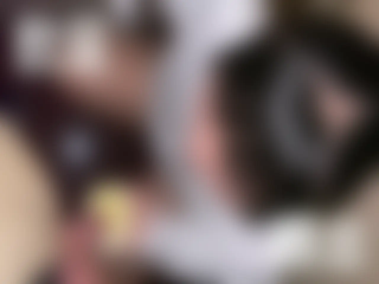 18歳のペットシリーズ④
この子は私に会うまでは経験ほとんど無しの清純な子でした。
経験少ないからこそなんでもできちゃうんです。それが普通だと思ってしまうからww
今回は2本セット
3作目の階段に連れ込んで3発たっぷり口内におしっこしてごっくん
今日のおしっこは一段と黄色くて臭いのでむせこんでて超興奮
そしてたっぷり飲ませたのにコップにおしっこしてそれを飲ませます
コップに入れるとより臭くなりますwww
一気に飲めばいいのにちょこちょこ飲むので毎回むせて超辛そうです
永遠に終わらない地獄を感じてるでしょうねwww
そしてここで思いつきます!残りは違う場所で飲ませよう!と
おしっこの入ったコップを持ったまま移動してプリクラの中に
そしてそこで残りのおしっこを全部飲ませます
目に涙を浮かべて頑張ってますww
こんな彼氏どうおもいます?www
2本目はカラオケで
まずはたっぷり口内におしっこ、ごっくん
今日も臭いらしくむせこんでます
もう一発おしっこしてごっくん
3発目は溢れるほどに口内におしっこしてそのまま手マン!
超感じる子なのでおしっこ含んだまま喘ぎまくり
ちょこちょここぼれてますww
そしてそのままごっくんさえてお掃除フェラで終了 (2/2)