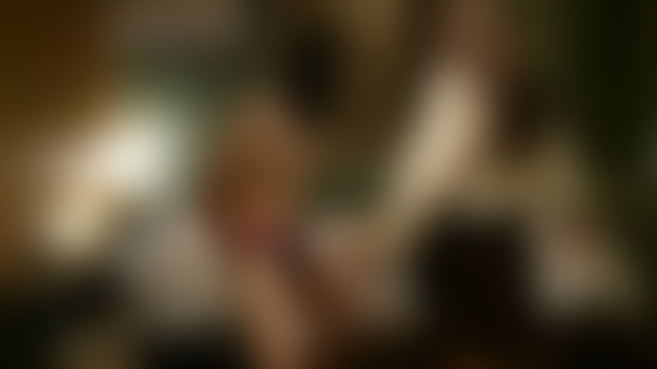 11分14秒
天然キャバ嬢様です…。
あまりにも美脚で蹴りがとてもハードで、美しい方なのでリピートさせていただき、撮影をさせていただいています…。
これからもたくさん蹴ったり、踏んだりしていただきたい方であります…。
踏み、蹴り、全体重踏み、○○○、ビンタ、オナ見、セルフ射精になります…。 (2/2)