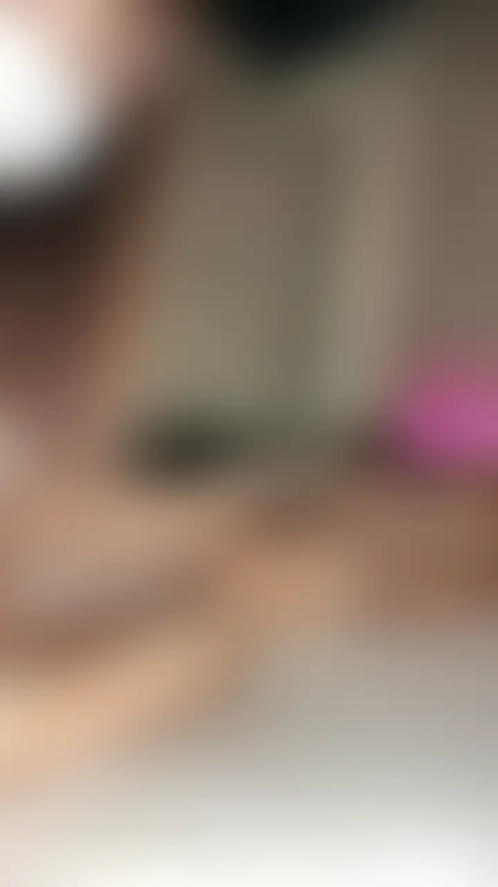 ちんぽを躾けられたい人は➡️のいいね♡、保存を押してアピールしてね💓
 
はじめてお会いした男性を寸止め地獄で沼らせる作戦🌸
 
ねっとりスローなフェラチオで着実に追い詰めては寸止めをして従順なちんぽに躾けました💋
 
最後は溜まっていたものが噴火するようにネバネバでベットリしたざーめんを放出🌋
 
とても美味しそうだったのでお掃除フェラまでしっかりさせて頂きました💓
 
そのままもう一発頂こうかと思いましたがギブアップが出たので一旦休憩です☕️ (2/2)