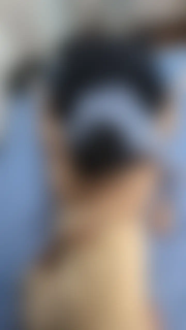 【スマホフル画面！大人気の黒髪清楚の子を性欲処理で呼び、とうとうリクエストした客に抱かせる】

近所で歩いてた黒髪清楚のゆうちゃんを以前Hしました
1週間に1回じゃなく近所に住んでるのでピンポンとでムラムラしてたら呼んで性欲処理させてましたｗ

この日は彼氏をファミレス行く約束しててそこまでゆっくりできない
すぐフェラさせて乳首舐め手コキさせて挿れようとすると「舐めて」と言ってくる。けどめんどくさいから「もう挿れよう」と言うもゆうちゃんは「ちょっとだけ」とおねだり
69でイカせてそのまま制服で生挿入　太い太い言いながらイキまくってましたｗ
彼氏と会う30分前にアンアン言いながらイクＫ　それに興奮したどぴゅどぴゅ中出ししちゃいました
そしてとある日　Hする約束しててムラムラしてたからオナってたらゆうちゃんが入ってきた「また一人でしてるｗ」と言いながらフェラをさせようとすると「今日Ｈする日じゃん」とゆうちゃんもサマスカのＨを楽しみにしてる　けどこの日はエロ本でフェラ抜きのエロ本を見てたからフェラで即抜きしてもらった
やっぱりオナからのフェラは気持ちいい！新発見！！
この日はお泊りHできるっていってからカルバンに着替えさせて夜中H
ゆうちゃんスタイル良すぎてカルバン着たらもうまるで陸上選手　背面騎乗位の桃尻騎乗位はたまらないですよ！ぜひみんな見てください！
そして裸にさせてドバドバ中に大発射しました

タグ
NTR　パンチラ　素人　個人撮影　学生風　パパ活　手コキ
下着　フェラ　エロ　スレンダー　美女　おっぱい　生ハメ
美乳　ハメ撮り　射精　中出し　顔出し

タグ
NTR　パンチラ　素人　個人撮影　学生風　パパ活　手コキ
下着　フェラ　エロ　スレンダー　美女　おっぱい　生ハメ
美乳　ハメ撮り　射精　中出し　顔出し

 팬티 노출　아마추어　개인 촬영　학생풍　파파활　손으로 자위
속옷　펠라치오　 에로　슬렌더 　미녀　가슴　생삽입　미유
삽입 촬영　사정　질내 사정　얼굴 공개



 走光 　素人　个人拍摄　学生风　爸爸活　手交　内衣　 口交　色情 
 苗条　美女　胸部　生插　美乳　啪啪拍　射精　内射　露脸


Panty peek/shot　Amateur　 Private/Amateur filming　Student-like
Sugar babying　Handjob　 Underwear 　Fellatio　Erotic　Slender
Beautiful woman　Breasts 　Raw sex　Beautiful breasts　POV sex video 　Ejaculation Creampie　Showing fac (2/2)