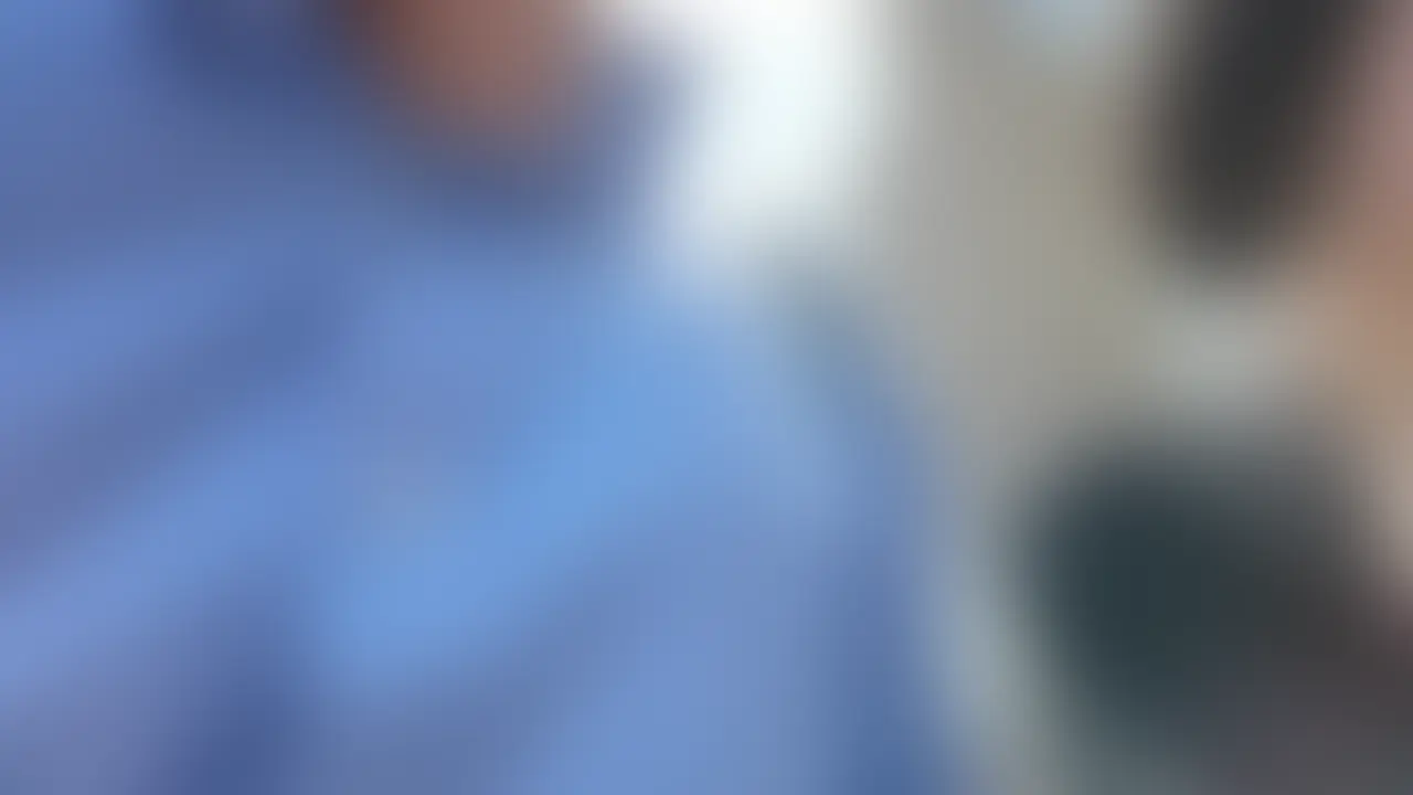 ツンデレ系のむっつり女子!意地かプライドか挿入されても声押し殺してるけど目のとろけ具合は隠せなかった
ホテルに連れていく前、最初からイケそうな感じを出してたけどトークはつっけんどん、19歳って若さもあるし、意地張っても男が引いてくれると考えてるとこもあるし、しっかり引いていい雰囲気を作っていきます
ーープロフィールーー
・関西在住
・DMで過去からやり取りはあった
・ライブが東京であるから会おうかって話
・で、動画の流れ
ーー動画の流れーー
・するつもりは絶対あったと思う
・ツンデレ発動(サンプル動画のとおり)
・はじまると声は出さない
※カメラが恥ずかしかったとのこと(ツンデレだから真偽不明)
声は抑えてるけど、ちんこが入いってくると目が悦んでる、このうっとり具合は何ともいえないエロス!ここまで目がとろけるのもなかなかない!
しかもシャワーしてる余裕もなかったからか?たくさん突かれてマンカスがたくさん出てたのもえろすぎた
途中で、、
『マスクで顔隠させて』
といいはじめ、それで気分が上がったのか後半(2回目)からしっかり女になって声が出まくり!
最初から最後までえろいハメ撮り動画です!
ぜひご覧ください! (2/2)