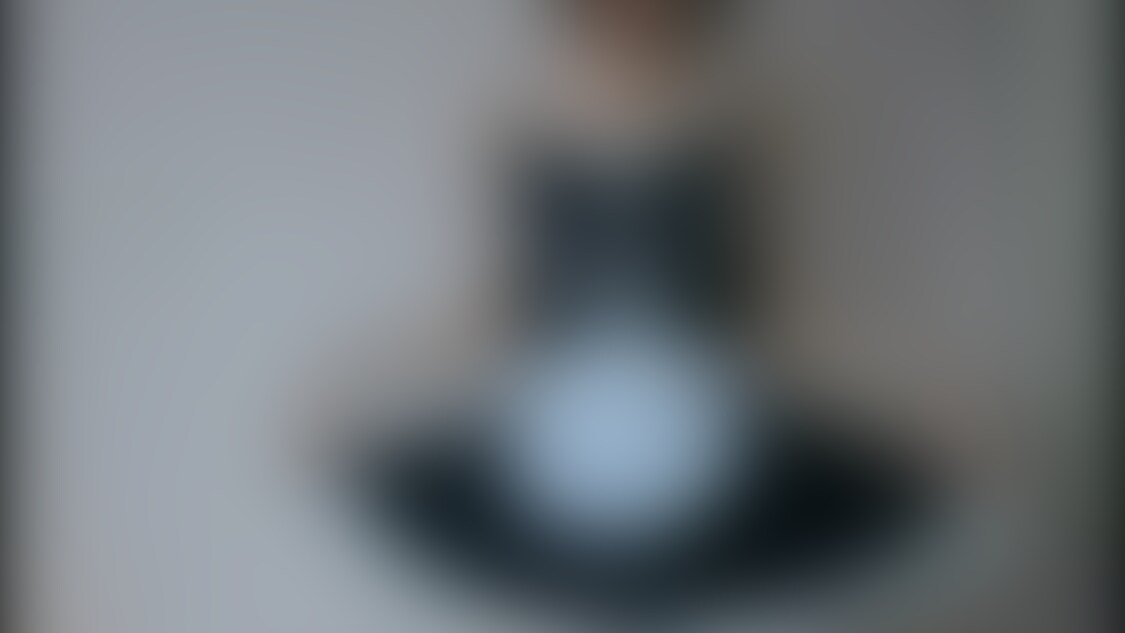 えちかわメイド服で連続イキオナニー配信
アーカイブフル(１時間17分)

ベッド初公開！！
猫ちゃんに邪魔されつつも徐々に気持ちよくなっていって
乳首ビンビンでクリイキからの
パンツずらしておもちゃの振動ＭＡＸで奥までぐりぐり💓
びちょびちょになったパンツ脱いでまたまた気持ちよくなっちゃいました💦 (2/2)