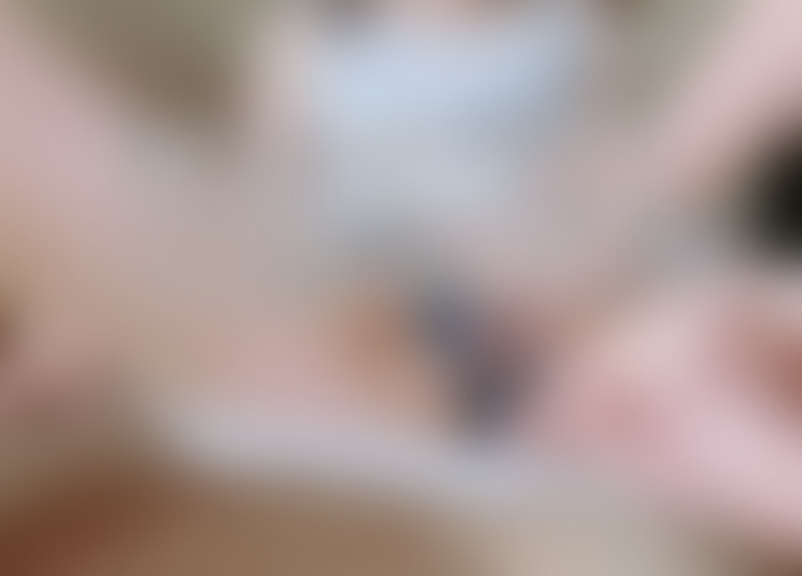 おはようございます🌸✨
朝からですが💦💦
洋服脱いでおちん◯んをもらう前にパンティはいたまま、いっぱい手マンとディルドやほかのおもちゃで弄ってもらってます✨
途中すごく気持ちよくて自分から腰を動かしてます…
グチュグチュ音もじっくり聴いてくださいね🍓🥰 (2/2)