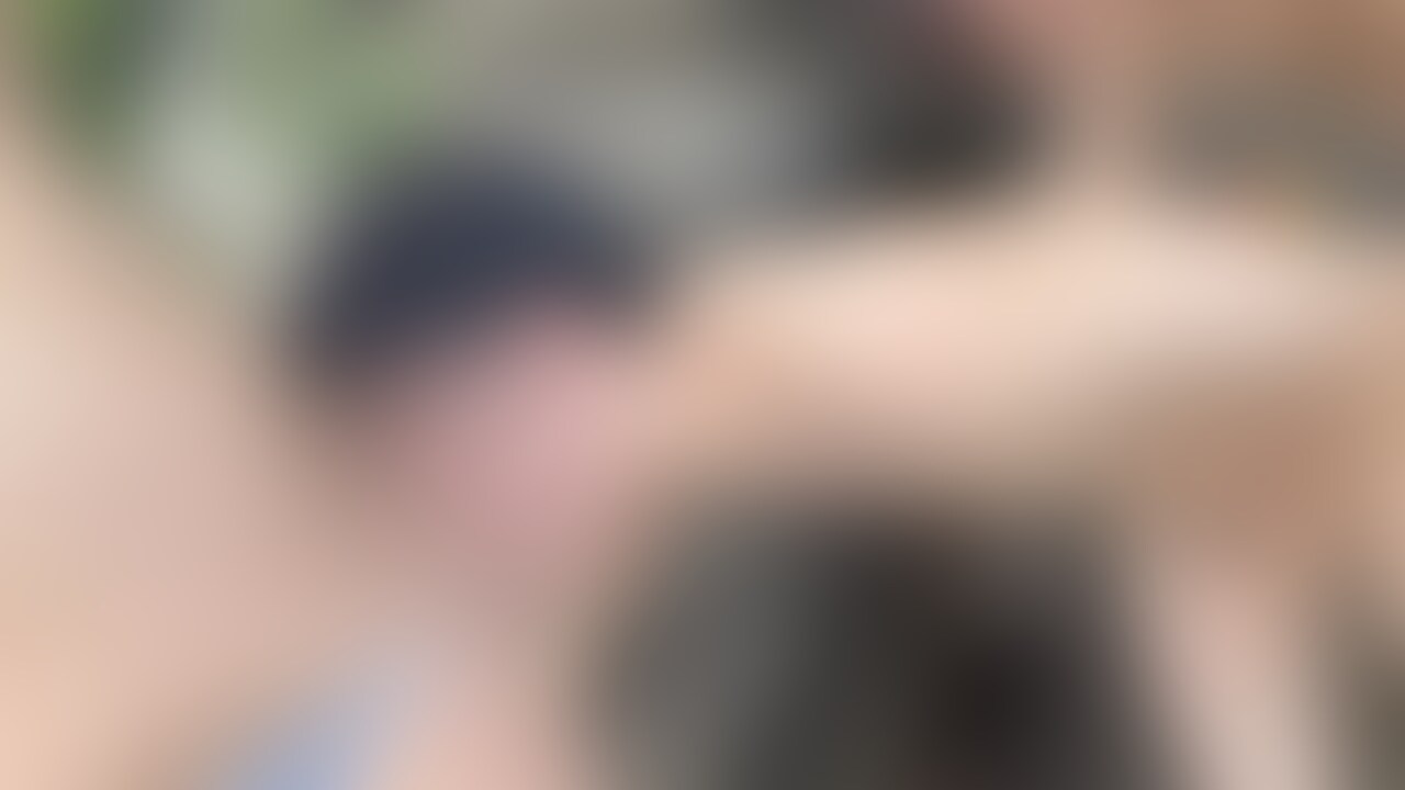 真夏の海岸で生SEXしています(*^^*) sample 1