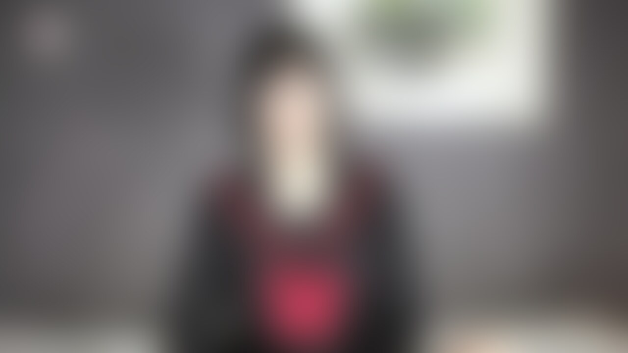 腋舐め初体験で反応!?明歩ちゃんの腋匂い嗅ぎ舐めくすぐり乳イタズラ
明歩ちゃんの腋を匂い嗅ぎ舐めくすぐりしました。
まずは至近距離からの腋鑑賞です。
2、3本、剃り残しの脇毛を発見いたしました。
たくましく生き残った脇毛の存在はまた興奮を呼び寄せますね。
汗もかいて湿っているので質感も最高です。
ただ、くすぐりは効きませんでした。
途中、ツンツンでくすぐったがっていると思いきや
「痛いだけかも」との切ない反応が……。
気を取り直して、匂い嗅ぎ舐めいたします。
汗の臭いをたっぷり嗅ぐことができました。
美人の汗の臭いって、最高の香水ですよね。
そして腋舐めです。「初めて舐められています」と実況してくれました。
左と右で反応が違うのですが、左の腋舐めは「くすぐったいかも」とのこと。
くすぐりよりも反応が良さげでした。
途中、おっぱいへのイタズラも楽しみました。
ただ、おっぱいに意識が行っちゃうので
くすぐったさよりも快感が勝っちゃうようでした。
腋舐め初体験の女の子の腋を匂い嗅ぎ舐めくすぐりしたい、
そんな腋フェチ腋舐めフェチの貴方だけにオススメです。
1920*1080
09:17
714.1MB
.mp4
●本作品に登場する人物は○○○以上である事を確認しております。
●本作品に登場する人物はモデルであり、同意の上で撮影を行っております。
●二次利用・転売・転載等を固く禁止いたします。 (2/2)