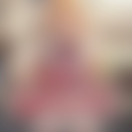 成績が優秀な女子大生は
授業内容が退屈で仕方なかった。
暇つぶしに隣の席の男子に
その場でオナニーをするように命令する。
男子ははじめは嫌がるも
女子大生にすごまれ言いなりになってしまう。
一番後ろの席だった男子は周りの生徒にバレないように
こっとりとちんぽを取り出しオナニーをはじめる。
ドS全開の女子大生に耳元でさんざん
言葉責めを受け男子は敢え無く射精してしまう!
どんどん新作動画を公開していきます!
サンプルを気に入りましたら
「いいね!」「フォロー」「入部」をお願いします! (2/2)