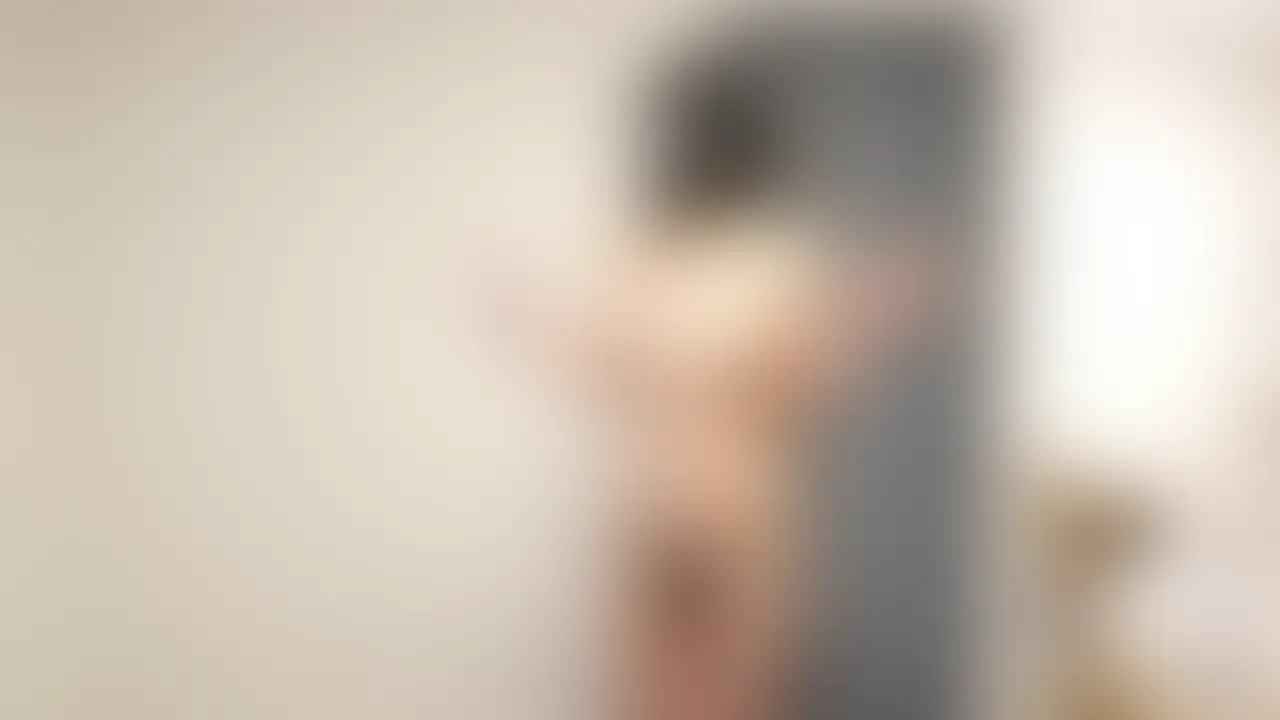 関西混浴倶楽部「みずきの個人撮影。全裸ダンスレッスンの画像です。いろんなポーズをとってくれました。かなりコミカルです。」の投稿サムネイル
