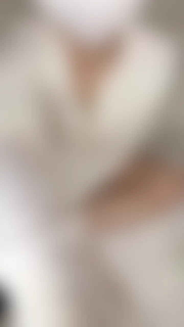 色っぽいけど可愛い系女子大生が、アナタと会話しながら
一枚ずつパジャマを取って・・・
84分の超大作。
あたなとずっとおしゃべりしたい!
寝付けない夜に、可愛い女子とお話しましょう! (2/2)