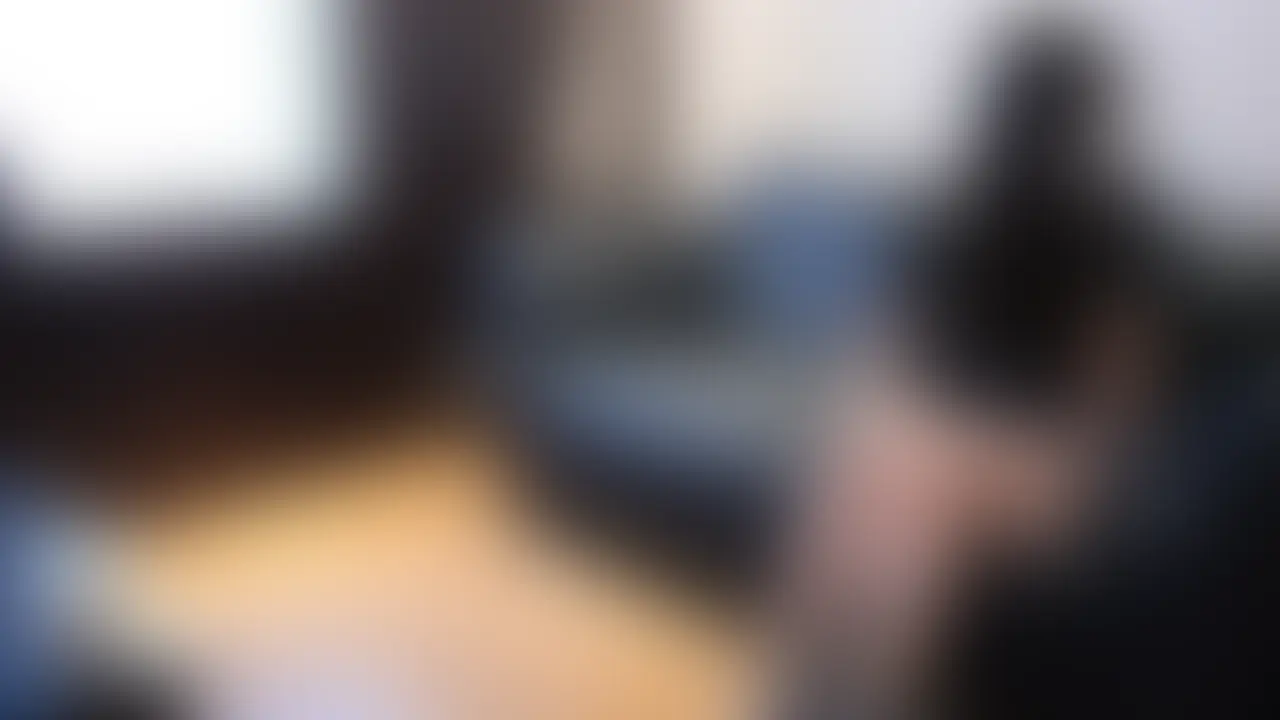 【原点回帰!! しっかりめの性感マッサージで、アンナさんが気持ちよくなれるよう全力で施術しました】


今回ははじめましてのアンナさん。
綺麗で、少し大人っぽくて、でも話すとすぐに笑顔になる人。
初めての性感マッサージだから、できるだけリラックスできるように進めた。

洗体の段階から身体が柔らかくなっていくのがわかって、
お尻、太もも、カエル脚での鼠径部…と丁寧に。
ラブグッズを当てた瞬間に息を飲んで、
初イキからはもう止まらなかった。

仰向けでの激しいクンニ、まんぐり返しで震える身体。
そして最後オナニー指導。
「イケた…」しばらく動けないほど放心してた。
美しい人が、ちゃんと気持ちよくなれた日。 (2/2)