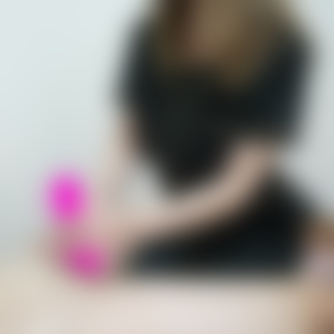 【講師：薫】玉周辺のトータルケア講習動画
 
男性向けエステ技術力のさらなる向上と発展を目的とした講習動画です。

直接研修に参加できない方々にとっても、スキルアップへの明確な道筋を示せればと考えております。

非常に専門的な内容となりますので、男性向けエステ技術向上や顧客満足度の改善に取り組まれる方のみご購入をお願いします。

内容：2アングルの研修動画
フレーム幅：1920
フレーム高：1080
※4K撮影したものをFHD画質に圧縮
長さ：11分程度
モザイク加工：あり (2/2)