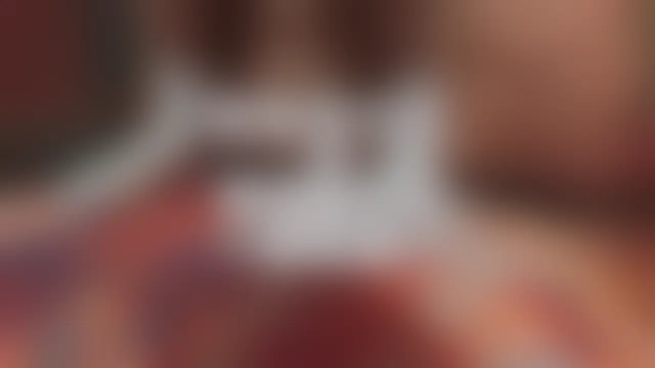 ななちゃん
20代後半/素人さん 顔出し◎
落ち着いた大人の雰囲気と、澄んだ目元が印象的なななちゃん。
物腰もやわらかく、撮影中も丁寧に受け答えしてくれる、しっとりとした空気感のある方でした。
「自分の口の中、こんなにしっかり見られるなんて…不思議ですね」と、最初は少し戸惑いながらも、だんだんと観察される体験そのものを楽しんでくれている様子に。
整った口元から覗く湿度を帯びた艶やかな粘膜──
マクロカメラだからこそ覗ける、ななちゃんの“奥深さ”をご堪能ください♥
❖内容
前半 デンタルカメラなどを使い、様々な角度からお口全体を撮影
後半 マクロカメラを使い、口の中をより深く高画質でマクロ撮影
最後 4倍のスローモーションカメラで唾液や粘膜が蠢く瞬間を鮮明に撮影
肉眼では確認できない、よりディープな女性の奥底の世界…
粘膜が蠢く妖艶な瞬間を、マクロになった気持ちでご覧ください♥
※内容は全て主観や接写によるものです。
♢収録内容
前半 口内観察
00:00~ ①雰囲気観察
01:15~ ②お口チェック
03:10~ ③口内観察
06:30~ ④舌観察
08:35~ ⑤舐め観察
10:45~ ⑥口腔内観察
後半 マクロ撮影 16:00~
16:55~ ⑦吸い観察
19:00~ ⑧喉観察
21:15~ ⑨口吸観察
EX スロー撮影 27:20~
⑩マクロ撮影(スロー)
全⑩シーン収録! (2/2)