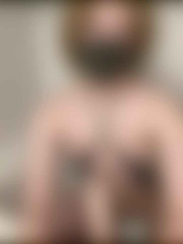今回はマイクロビキニで汗だくお風呂オナニー動画です♡
えちえちなマイクロビキニでおっぱいに当てながら手コキしてます💕
気持ちよくて汗だくになりながらオナニーしてます🥺 (2/2)