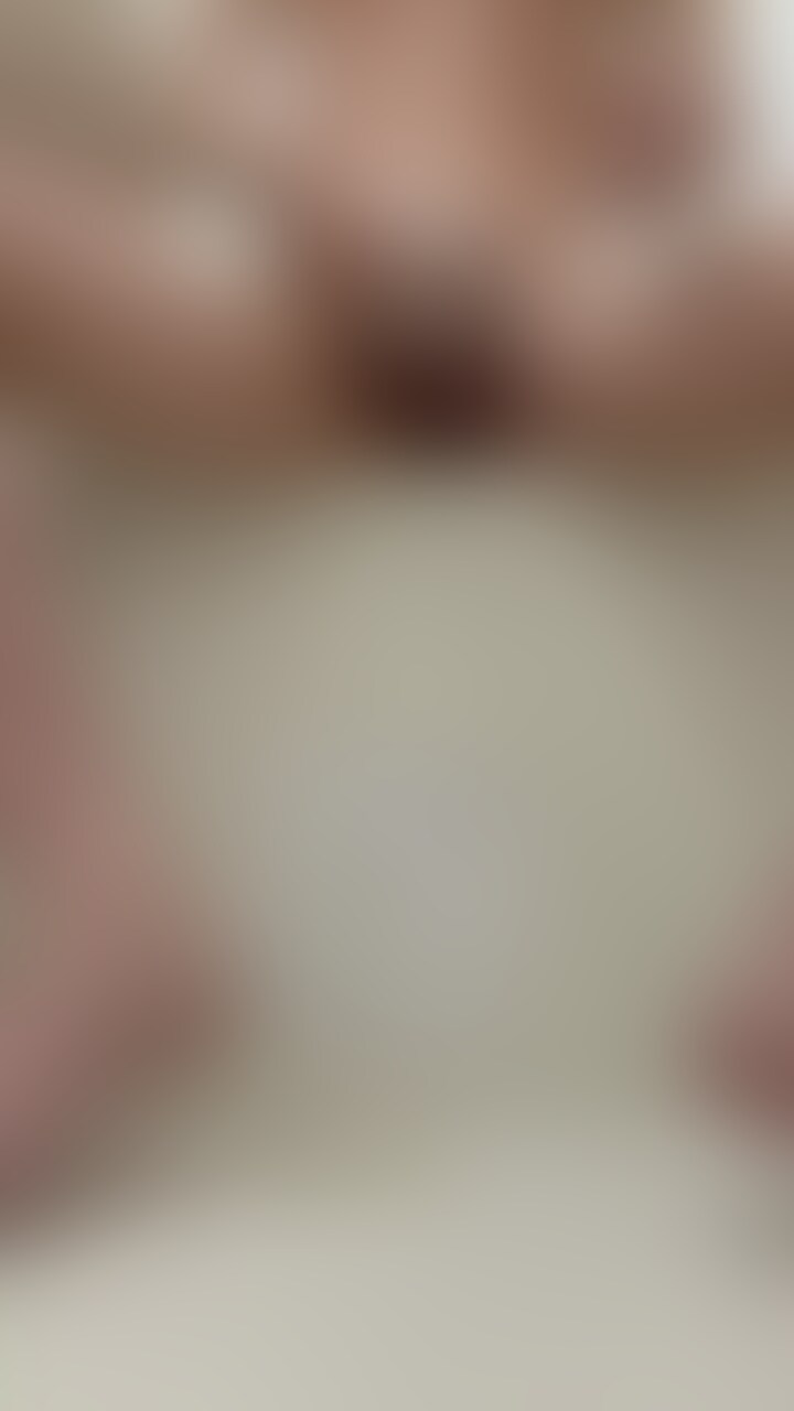 吹くの辛くて途中膝ついちゃってる sample 1