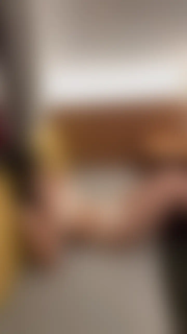 本物素人!!過去1の長編動画になってます!
激レアプラン!!
まずは前半!
後半は明日公開です!
クリスマスお泊まりで、バチバチにいかせてもらいました!
もうほんとにやばかった!
マジでイキまくり
壊れそうでした
最後はいつもとおり中出しです
突かれてないのに、声だけでイカされたり、腹パンでイカされたり…
めちゃくちゃ良い動画になったんで、見ていってください! (2/2)