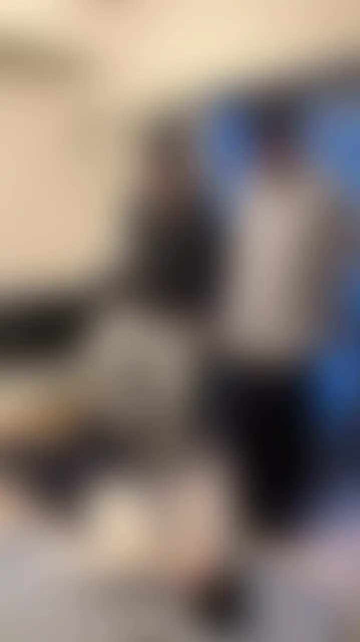 「蒸れチンポをしゃぶらされるリーマン」 sample 1