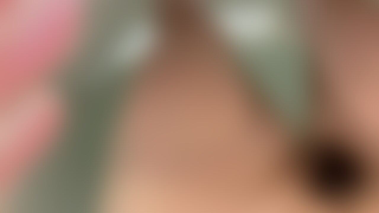 お風呂の浴槽で、クリ磨きオナニーだよー。こすり過ぎて鈍感クリには歯ブラシのほうで刺激しちゃう!刺激強め! (2/2)