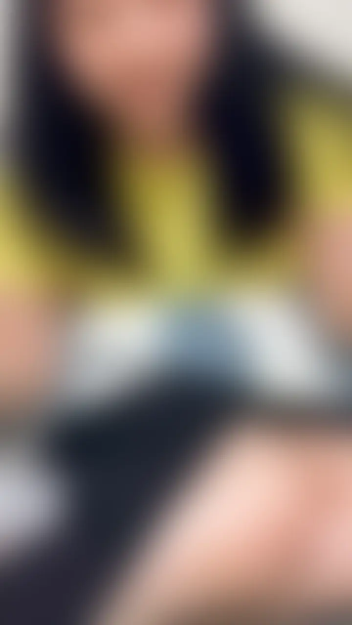 右上の「♡いいね」と「保存」を押してから見てくれると
嬉しいです🩵
パンツの上からオナニーしたよ
気持ち良すぎて… (2/2)