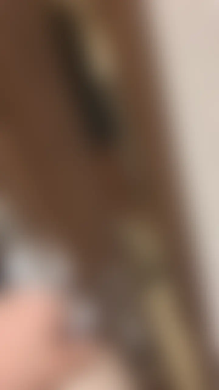 【★ばっくり脳天イラマ×くちま〇こ射精！本編顔出し7月10日17:00公開】
昨日中出しした時、精子垂らしてる姿がえっち過ぎたので、朝勃ちチ○ポもしゃぶらせた。
金玉から竿までねっとりフェラしてくるんだよね。お口にガッツリ射精した精子をごっくんしてくれる変態ちゃん、、、 (2/2)