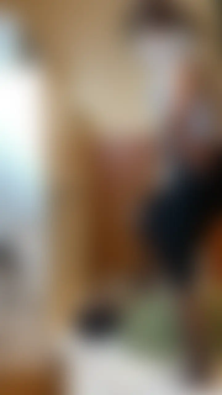31【THE黒ストッキング】OL様二人からの顔踏みと足舐め
M男さんについて
この日のM男さんは、
【顔面破壊】仕事終わりの黒ストで無口なM男さんが叫ぶまで残酷に踏み続ける
のM男さんです。
前回あれだけの大怪我(鼓膜が破れ、目と鼻から出血、顔はマスクからはみ出すくらいパンパンに腫れていた)をされたのに来ていただきました。
本物ですね。。
プレイ開始
軽く雑談をしてプレイ開始。
夏に黒ストを履いて来て下さいとお願いしたのでかなり文句を言われましたが、、
つま先を嗅がせ、両足全体重での顔踏み。
※もう私の動画では当たり前ですが、この全体重での顔踏みがめちゃくちゃきついみたいでした。
M男さん「、、、キツイ。。」
OL様「前よりめっちゃ優しいで?久しぶりやからちゃう?」
M男さん「なんか前よりめっちゃキツイです。。」
顔踏みって毎回こんなきつかったっけ?!
ってなるのわかる。。
今回も「匂え!」など言葉責めをしながら匂わせたりつま先を突っ込んだり。
最後は足舐め。両手を縛られた状態でこの足舐めは舌が痛いんですよね。。
指の間まで丁寧に舐めさせられます。 (2/2)