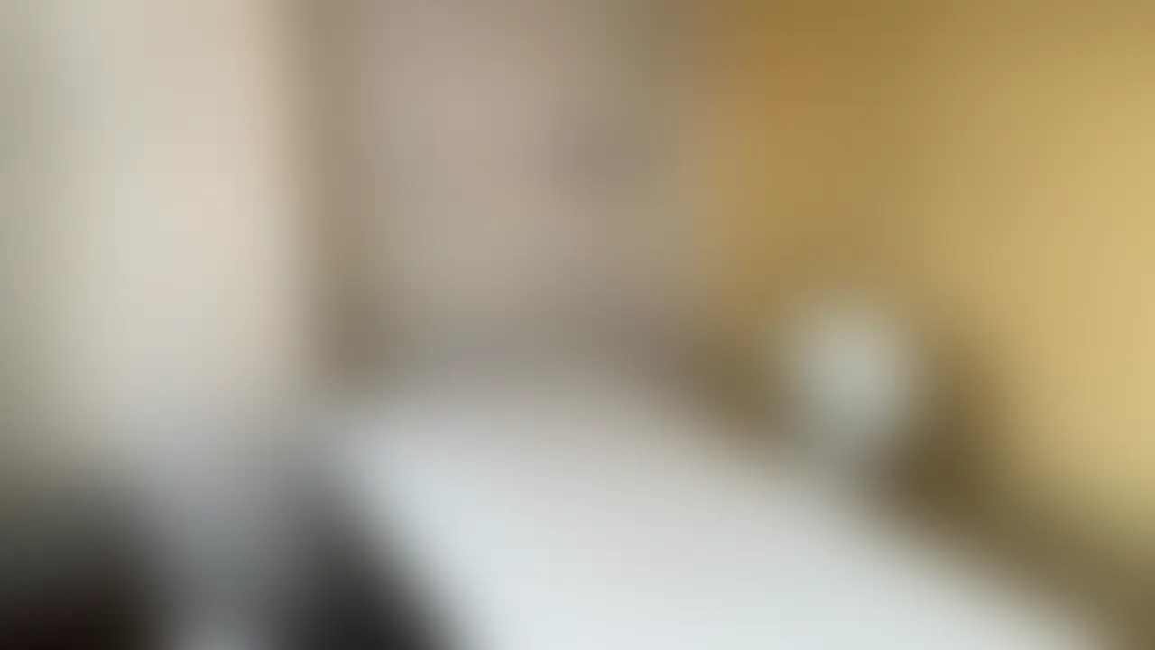 生意気万引きギャル
「レジ行くのめんどくさかったしー」「返すからいいじゃん」とか舐めた態度
お仕置き確定なのでもみ消す代わりの交換条件でホテルに連行
「ねーまだー？」
「早くイッテー」
「キモいんだけどー」
と雑にやって早く帰ろうとする反省無しの生意気モードなので顔モザ解禁で晒します
※バレたらすぐ消します (2/2)