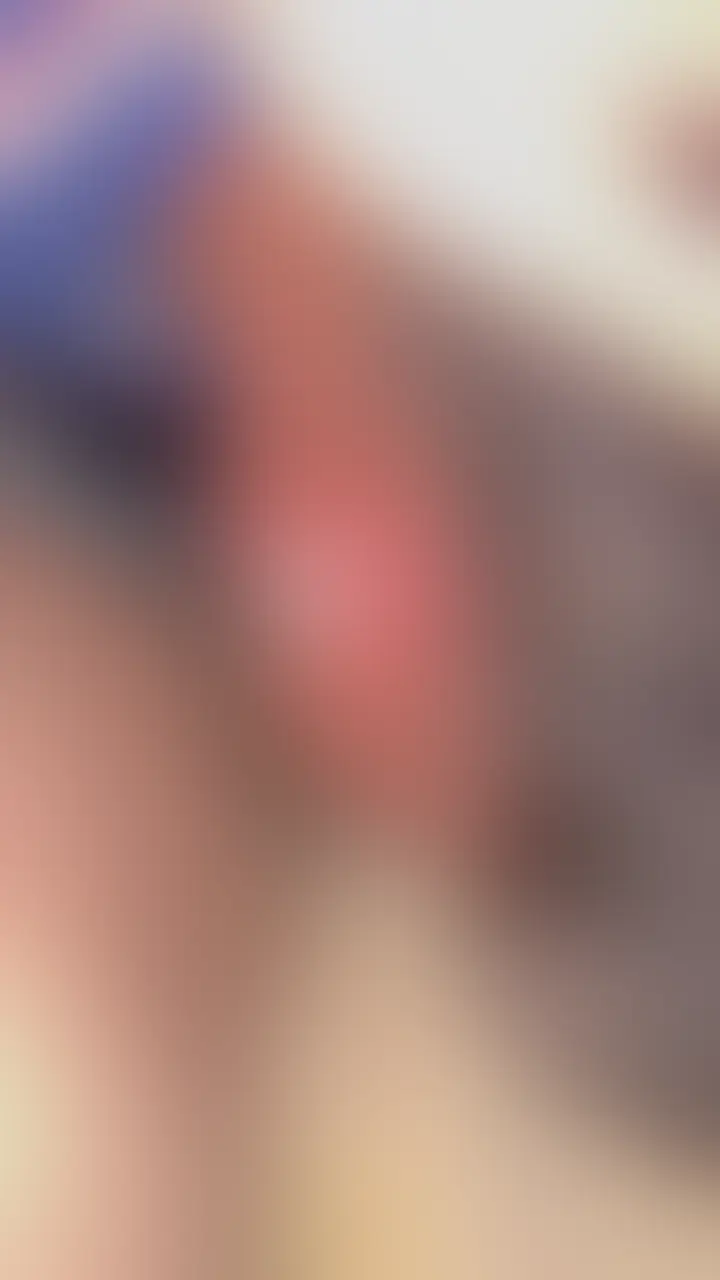 彼氏にフェラされた、彼氏の職業服装でバレそう笑 sample 1