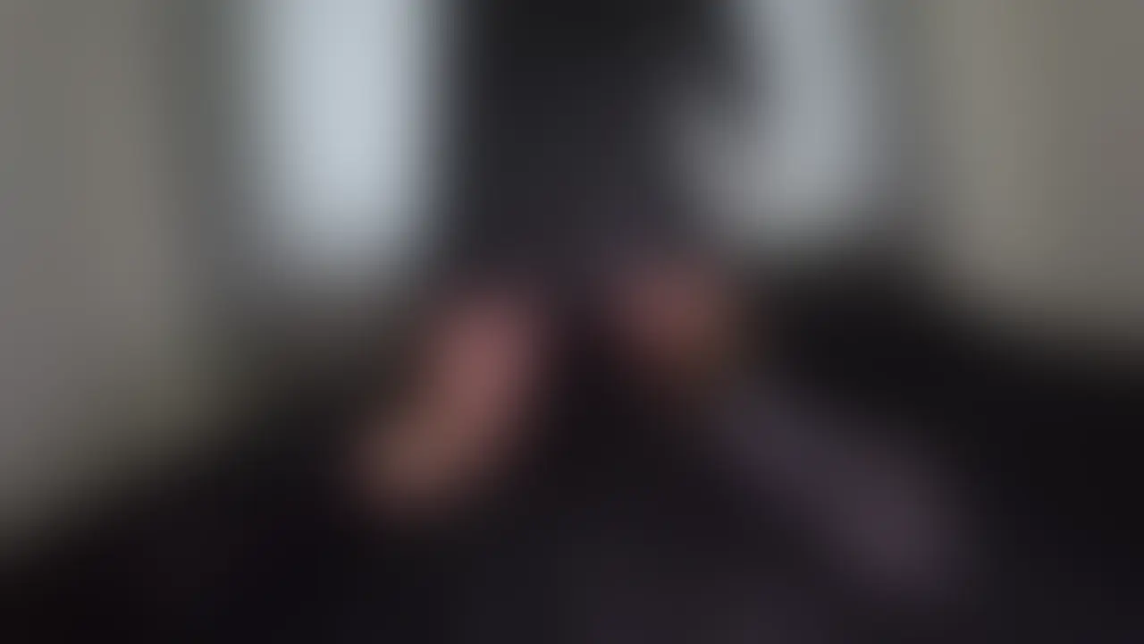 合法L○Kが複数体験したいと社会体験!!
ぴちぴち○Kに3人の男が群がり触りまくる。
触ってたらまさかの…かなりの敏感潮吹きっ子だった!
ベッドのシーツもびちょびちょにしてお漏らしした悪い子には、お仕置き連続ハメ倒し!
気持ち良すぎてオホ声全快でイキ狂い、ハメ潮もして最高潮に!
4P社会体験開幕 (2/2)