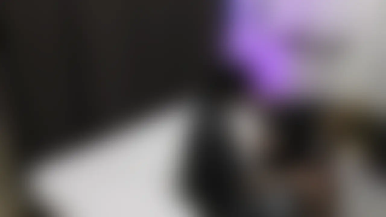 【親友の事が好きな幼馴染の恋の相談を受けてる時にやりたくなって禁断のH】
せいら【21】
第三者視点 服
俺としょうやとせいらは幼馴染
小さいころからずっと見てきた
せいらが俺の幼馴染のしょうやの事はずっと知っていた
正直僕はせいらの事は別に好きじゃなかった
せいらの恋の相談を聞いてると「こいつかわいくなったな、やりてーな」って思ってきましたw
「りょうカッコいんだから彼女作りなよ」って言ってくるのを聞いて
正直「やれる」と確信した
落ち込んでるせいらに優しく軽くキス
反応をうかがうと
「しょうやがスキだってしってるじゃん」と笑顔で言ってくる
これはいけると長めのディープキス
次第に気持ち良くなったのかせいらも僕の首に手を回しキスをしてくる
そのままベットにあげアソコをさわるともうびしょびしょw
「りょうそこ気持ちいい!」と
軽くイカせる ちょろい
そしてせいらにも舐めさせる
これが!せいらのフェラがやばかった・・・
喉奥でおれのちんを全部呑み込む
もう我慢できずクンニでいかせて
挿入しようとすると
「3人の関係崩れちゃうししょうやのことも好きだから」と我に返る
が!無視して挿入
そんなこと言っといて
「りょうきもちいい!」「りょうイクーー!」とイキまくりw
中に発射したあとラブラブのハグとキスでしめた
最後「りょうカッコいい!」って言われ
「りょう好き」って言われたよw
しょうやごめんな
お前もせいら好きだよな・・・
タグ
素人 個人撮影 巨乳 変態 ハメ撮り 美乳 美女 乳首
お尻 フェラ 手コキ 中出し 騎乗位 生ハメ 顔出し
パンチラ NTR ギャル 下着 ミニスカ (2/2)