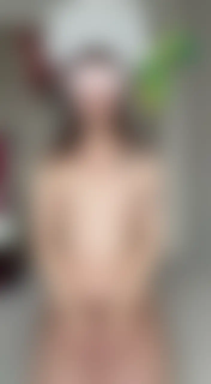 みゆきです🍑💕

今回は、目隠しをしてオモチャや衣装を選んでみました😳💓
どんなオモチャに、衣装に、組み合わせになるんだろうってドキドキしながら選んだよ🫣💦

そしたら‥

いきなり新しいオモチャばっかり‼️‼️‼️
びっくりしたよぉ🥹💕
しかも拘 束されてドキドキが何倍にも😣💓💓💓

気持ち良すぎたけど、こんな姿恥ずかしくて本当は見せられないくらい🥺

今日はコメントで沢山みゆきのこと褒めてほしいなっ💕

※お知らせ📣
いいね、保存マーク、コメントを各10個以上してくれた方は、特典が進化します‼️
エロ写メ特典→➕3枚（計6枚）
通話特典→➕10分（計30分）

※対象の投稿は、自分の前回更新日から今回更新日まで🍑
●例→1月1日に更新して、特典を受けたい方は12月1日〜1月1日までの投稿にいいね、保存マーク、コメントを10個以上残してくださいっ💕 (2/2)