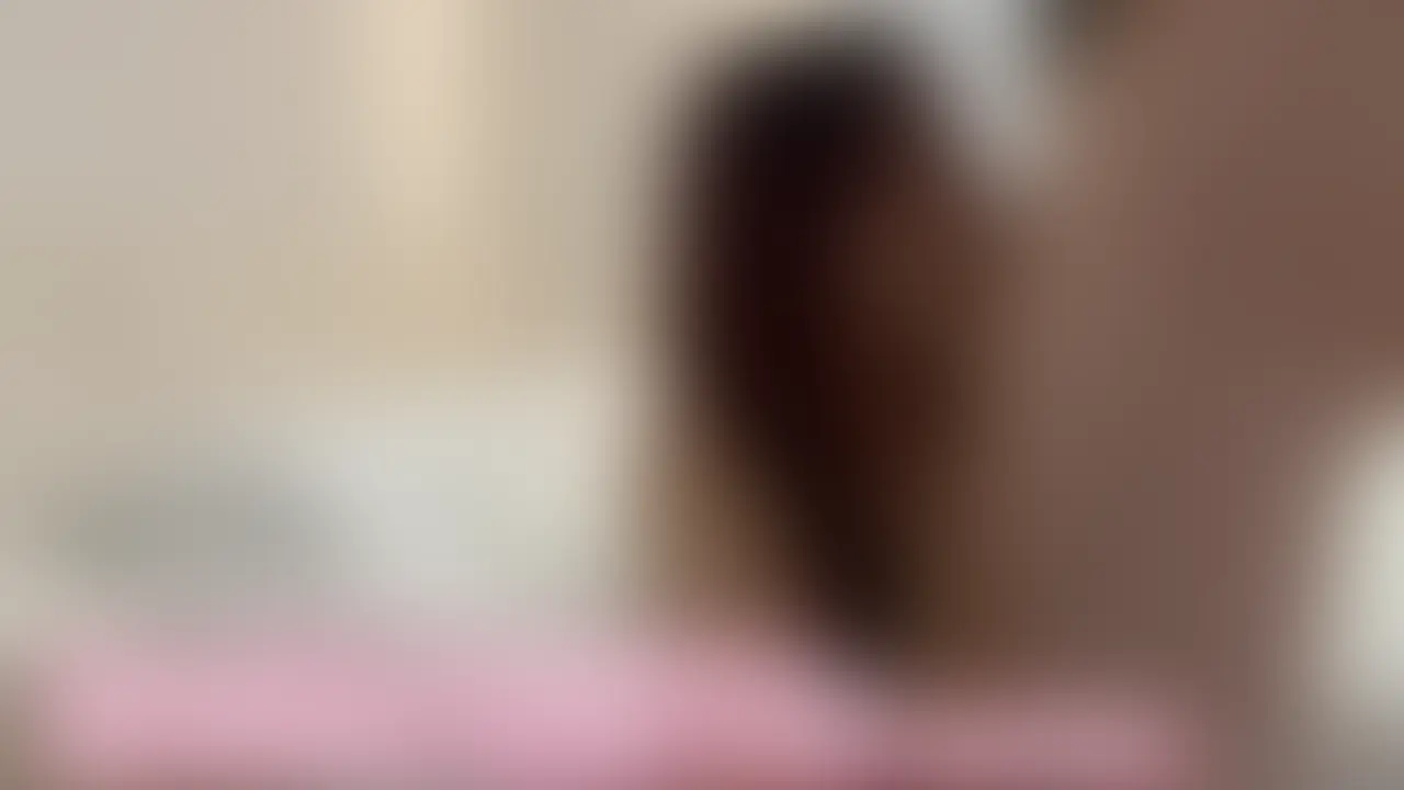 【デラックスプラン/顔出しフル動画】
新居のベッドが届いてすぐエッチ開始…///
彼氏の大きいおちんちんでうしろから突かれて最高でした♡ (2/2)