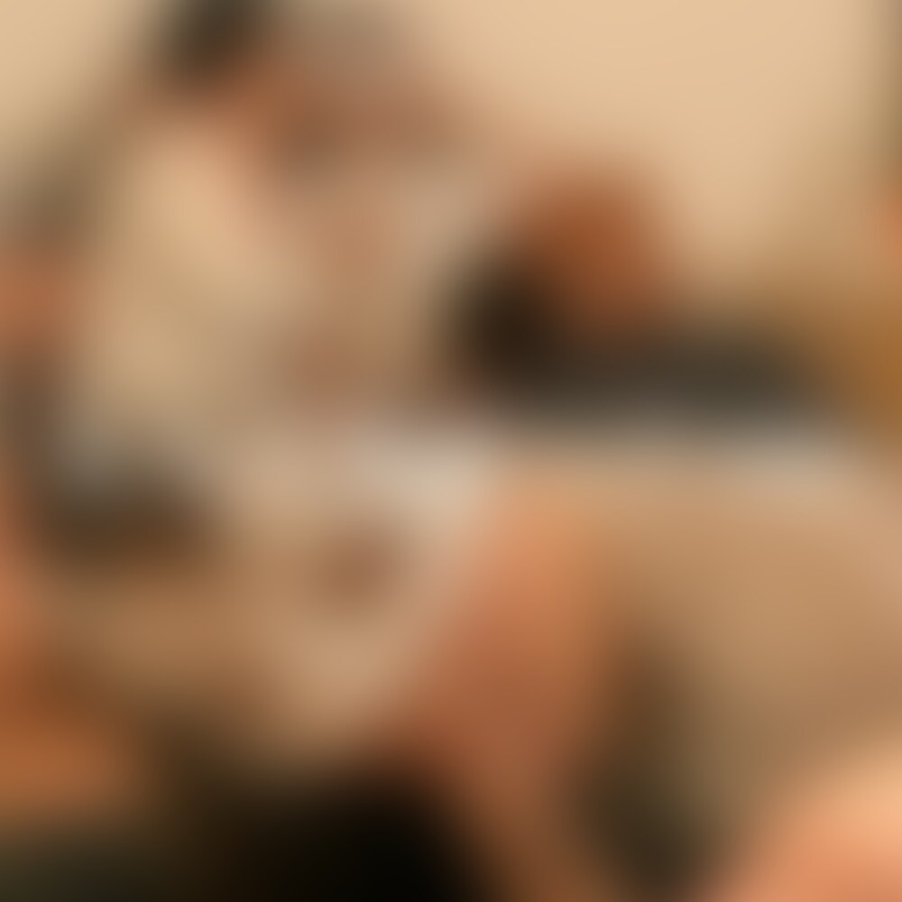 Model(11) Asuna
素人、元アイドルに「乱交」

こちらは「ちょい飲みコース」です。
エロいところを摘んだカット版。

アイドル時代から悶々としていたという。
「エッチなことがしたくてもできない...」
そんな彼女が、今回複数の男性に攻められるという...

感度がよく、おまんこは濡れやすい。
潮まで吹いちゃう
エロっぷり。

フェラでは喉奥を擦らせ、感じる姿に
見てるだけで勃起・暴発してしまいます。 (2/2)