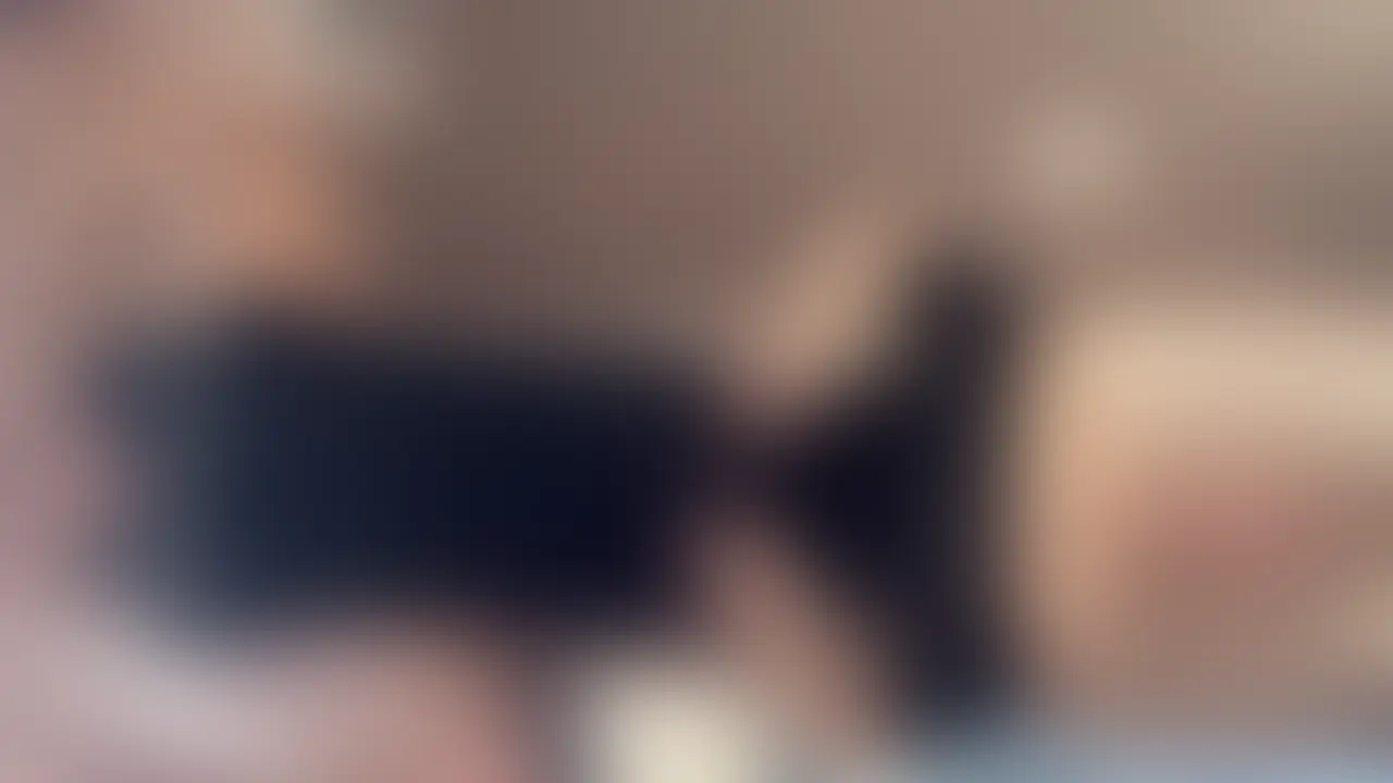 受付嬢|25歳|159cm|Eカップ
「あっ...!気持ちよすぎるぅ...!💕」
色白でスタイル抜群の可愛い受付嬢ちゃんと、久しぶりにまた密会して、色んな体位でイチャ甘えっちしてきました!
美乳受付嬢ちゃんがキスでメス顔になってたり、手マンでクリを勃起させてたり、生ちんぽでちつ奥突かれてメス声出してたり、色んな表情見れて最高だった🥺 (2/2)
