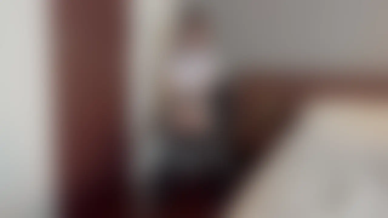 制服美女を下から覗いてみた💦 (2/2)