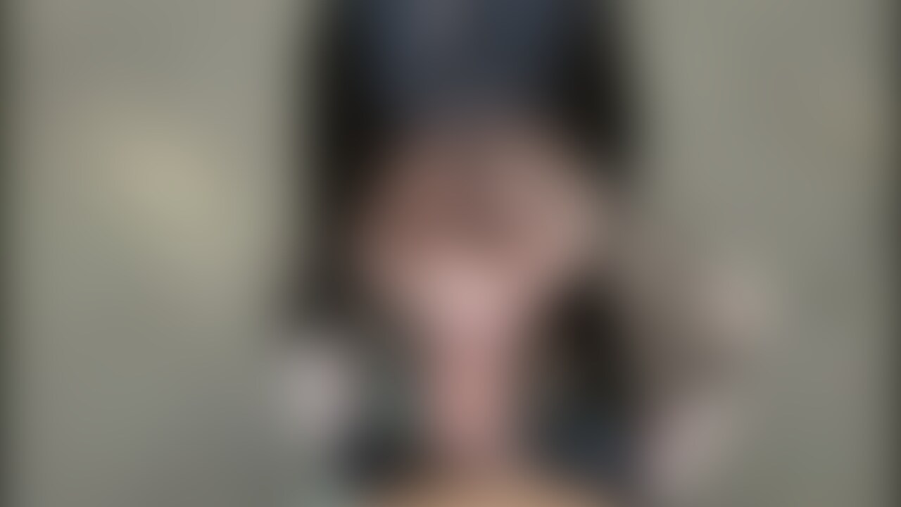 甘サド🍑モモ「ついにお外でおフ○ラしてしまった🫣 動画ももちろんあります🫰🏻 フル動画は5/12 19:00配信スタート！」の投稿サムネイル