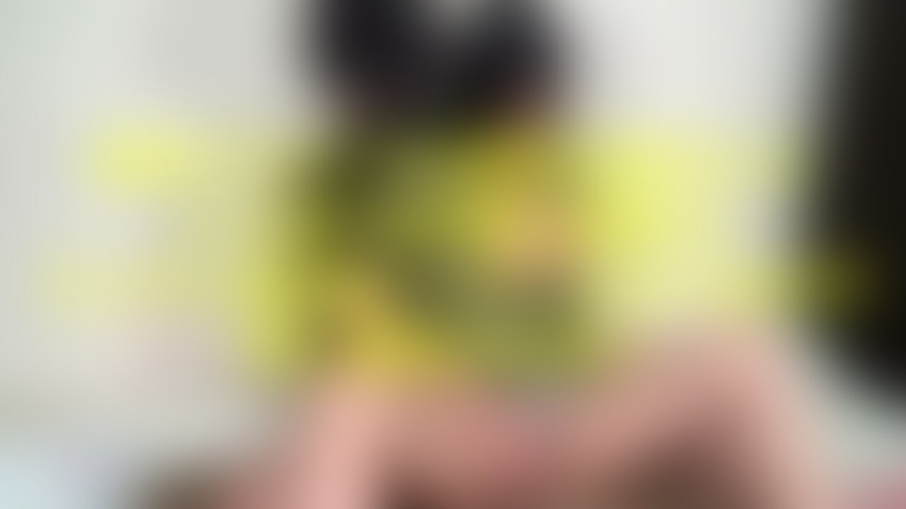 ※モザイク頑張りました!
巨乳の極上スタイルお○○○さんとハメ撮りSEX個人撮影しました
着衣のままおっぱい攻めで喘いでしまう→四つん這いにしてお尻攻めで撫でたり叩いたり爪を立てたりマンコを舐めたりアナルを舐めたり→全裸にして手マンでグッチョグチョ→乳首舐めとじゅるじゅる生フェラ→ウーマナイザーでオナニー→正常位で挿入→大開脚や太ももを抱えて正常位→自分で脚を抱えさせながらウーマナイザーも併用してイカセ→発射
お尻を叩くとアンッと喘ぐし、この子はMかもしれません!
終始濃厚なハメ撮りとなりました。 (2/2)