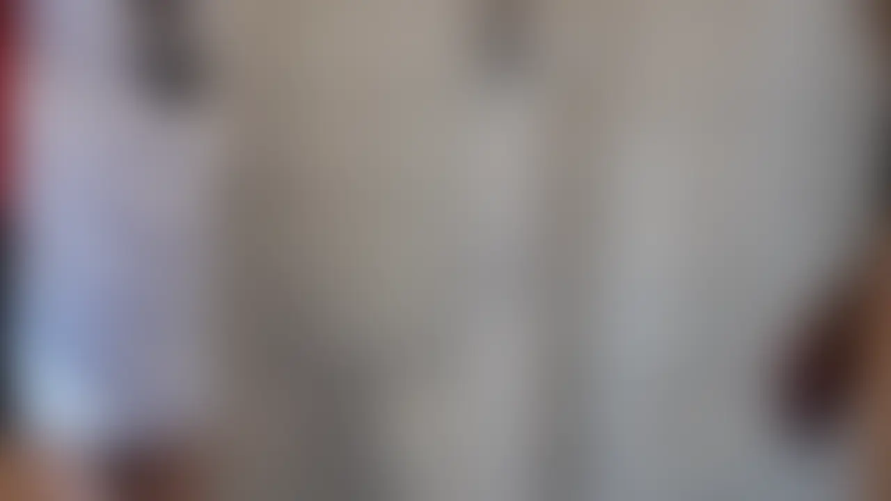 ハーフ顔美女のノアさん、顔立ちが整っており
見ていて興奮しまくりでした。
数回程度やりとりし、
今回撮影させていただきました!
終始微笑みながら
プレイに撤してくれています(笑)
プレイ前からトイレを少し我慢していたのですが、
フェラ中に我慢できず、これがまた興奮します。 (2/2)