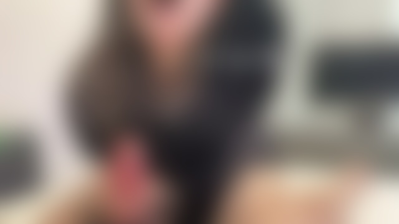 ［口内射精とごっくん👅🖤］
射精されたあと、口あーんしたら精子めっちゃ溢れちゃった😂♡
飲む予定無かったけど申し訳なくなって全部飲んじゃった🥺 (2/2)