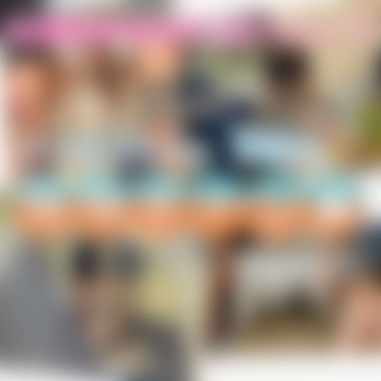 肉便器妻ゆゆが、フォロワーさん達とデイキャンプ 、
【ゆゆキャン 】をヤッてきました！
始めは設営や、コーヒー飲んだり談笑をしていましたが、やはり野外活動の開放感にやられて外でそのまましゃぶり始め、そしてテントに移動してあれやこれやの乱痴気騒ぎ
なかなか観れないシュチュエーションですので、是非ご堪能くださいませ！ (2/2)
