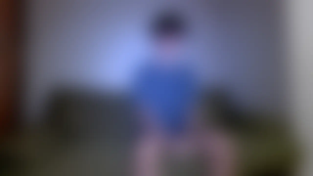 【今年1番衝撃作】元アイドル18才君可愛い穴にデカマラ複数で中だししたら激エロだった！【本編顔出しウケ】ヤバくエロ... sample 1