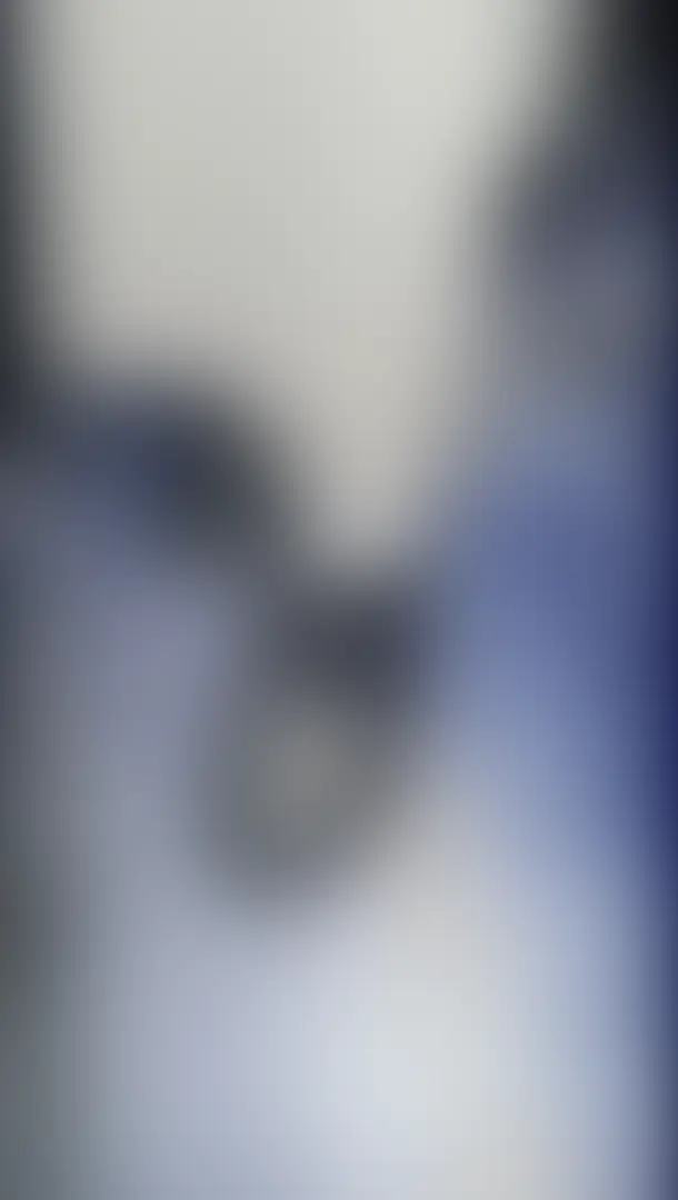 普段はOLさんとして働いている26歳のモデルさんです
写真動画内では口元だけ手で隠しています
カラオケ店では白靴下での足裏とつま先メイン
靴と靴下足裏の匂い嗅ぎもさせてもらいました
靴のサイズは24.5cm
身長は161cm
靴と足裏の匂いはマーチンの皮、合皮っぽい香り７割に靴箱の埃の匂いに靴下の繊維に汗が混じった匂い
そんなに強烈な足の匂いではありませんでしたが、靴は２年くらい履いているらしいです

動画9分50秒(mp4)
靴を履いた状態での靴の接写、靴脱がしからの靴の匂い嗅ぎ、靴下足裏の匂い嗅ぎ
足指動かしと足裏で小さいボール転がし、パンツの上からの靴下での足コキ
以上が動画の内容になります

今後このモデルさんのさらに過激なスペシャルエディションも投稿しますのでこれからもチェックしてみてください

動画内では会話の一部を無音にしているシーンがございます
スマートフォンやPC不良、商品不良等ではございません
ご理解とご了承お願いします

この商品は足フェチの方向けのものになります


一人のモデルさんに対して一定数以上のファンの方がいるようでしたら、二回目三回目と撮影してきますので評価や購入のご検討よろしくお願いします
(連絡がつかない事や私生活の変化で撮影ができない方もいらっしゃいます、100%お応えできるわけではないことをご了承ください)

注意
完全オリジナル商品の為、第三者への送信、販売等の二次使用は一切禁止致します
画像、動画の二次使用、譲渡、転載、転売等は一切禁止いたします
著作権、肖像権侵害には警告なしで開示請求と損害賠償請求を行います
撮影者、出演者、購入者全ての人間に迷惑がかかるので厳守でお願いします (2/2)