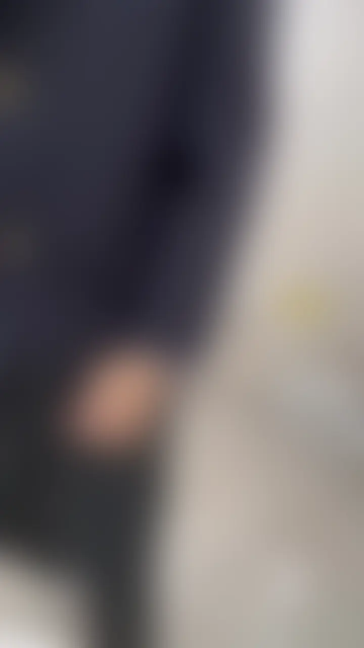 休み時間中に抜け出して我慢できずに sample 1