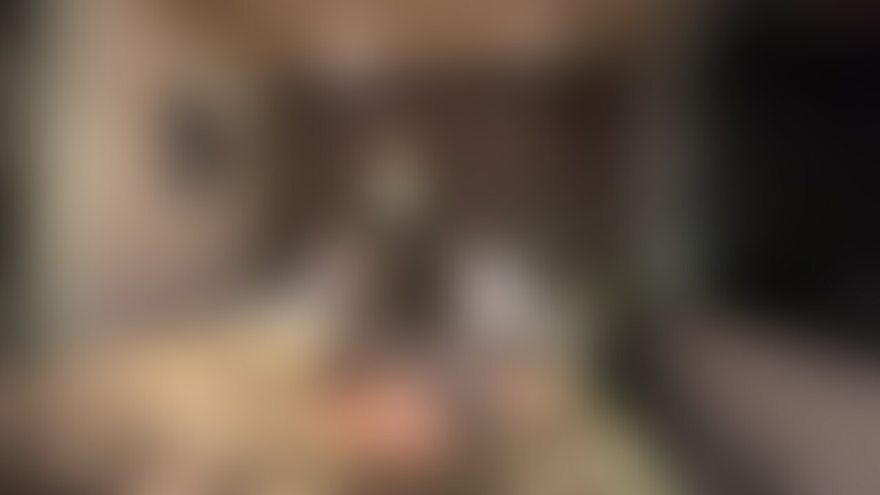 20歳JDの女の子。
超美女でスタイルもいいし顔も可愛い。
コンカフェやメンエスしてる女の子がこっそりM男いじめしてくれました😘
M男の顔にローション塗って○○○束。
そのまま顔騎でM男の顔にたっぷり擦り付けてオナニーしちゃいます💕
前後左右に擦りつけながらクンニさせてたっぷり楽しんでたよ😂 (2/2)