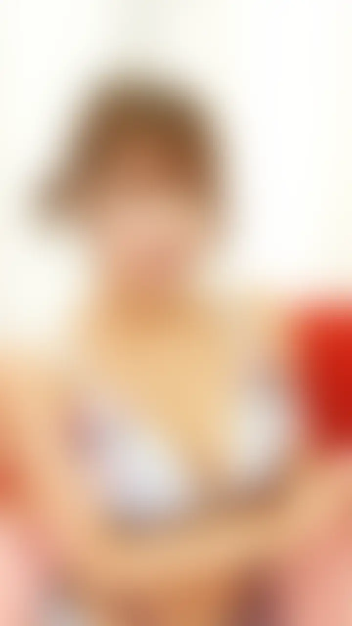 ひまるん☕「このランジェリー可愛すぎる〜🩵♥️ 細かいデザインまでお気に入りなんだ☺️✨」の投稿サムネイル