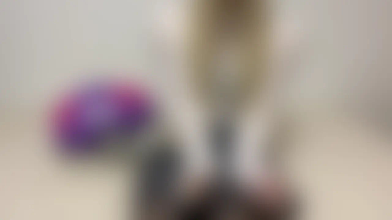 『ツインテ金髪女装男子がプリーツスカートを履いて噴水射精⛲️🍼💕』 sample 1