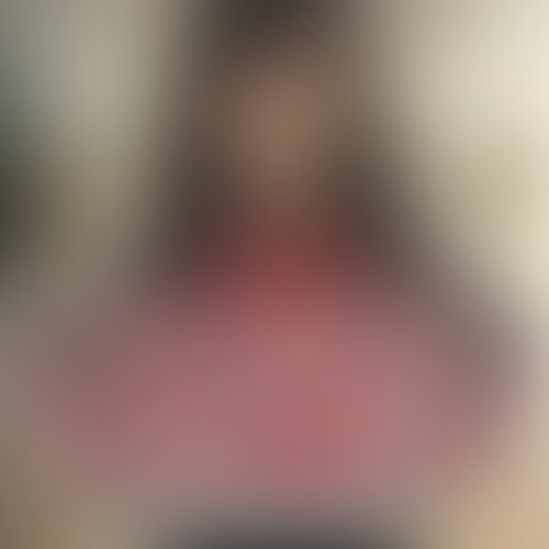 デートで美術館に誘われた後輩女子。
芸術品に関心のない彼女はそうそうに飽きてしまう。
退屈しのぎと称して先輩にセンズリをやらせようとする。
「せんぱぁーい、いつものやつやってくださいよぉ」と無茶ぶりをするのだ。
しかし彼には断れない理由があった。一度でもセンズリを断ると
もう二度とちんぽ遊びはしてあげないと釘をさされていたからだ。
美術館という神聖なる場所でちんぽを露出する彼。
他の客や従業員にバレないよう、目を盗んでセンズリをはじめる。
背徳感も手伝ってたまらなく興奮してしまう彼。
声が出そうになると「ふーふー息うるさいよ、バレたらどうすんの?」
「黙ってちんぽシコって黙ってザーメン出せや」と後輩女子に叱られる始末。
後輩女子の辛辣な言葉責めは終わることなく
我慢できなくなった彼はついに大量射精してしまう!
どんどん新作動画を公開していきます!
サンプルを気に入りましたら
「いいね!」「フォロー」「入部」をお願いします! (2/2)