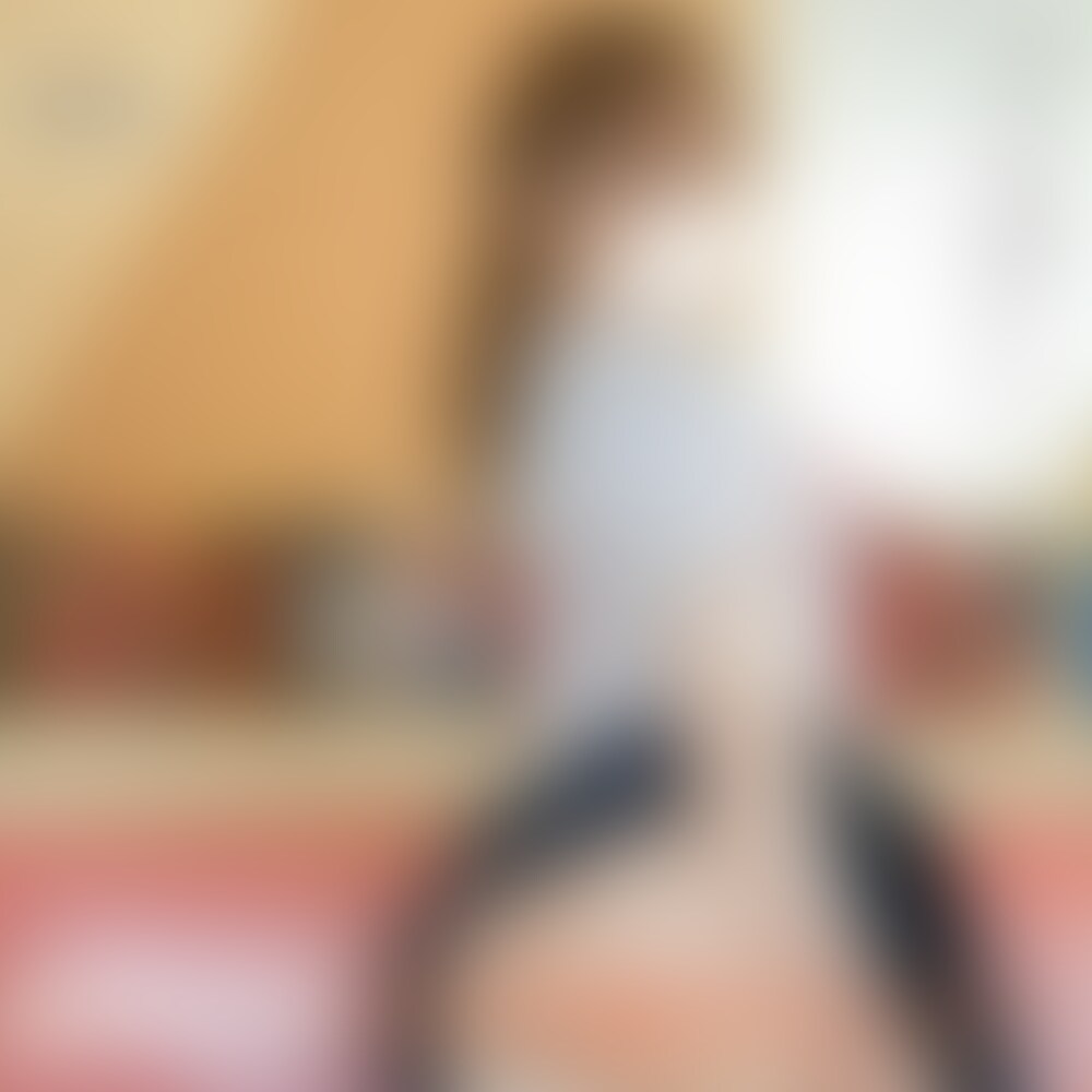 【素人美少女、白川こころ〜初中イキ絶頂セックス〜】
人気作、再販しました⭐️
【人生で初めて中イキしました】
自分に自信がなくて、気持ちいいセックスがしてみたかった。
おちんちんがなくても気持ちよくなれるんじゃないか
とも考えていたという。
そんなこころちゃんが今回Mug-Eyeデビューを果たし
【この日からセックスの虜になりました】
というほど、気持ちいいセックスができることに。
どんな風に心を溶かし、関係性を築いていったのか
そして、どれほど気持ちいいセックスだったのか。
この映像を見ればわかります。
人の目を気にするこころちゃんが
段々、ありのままで感じていく姿がすごく良い作品です⭐️
《目次》
・セックス見学(約1時間7分)
・見学後本音インタビュー(約13分)
・食事&クルージングデート(約15分)
・中イキ絶頂セックスデビュー作(約1時間7分) (2/2)