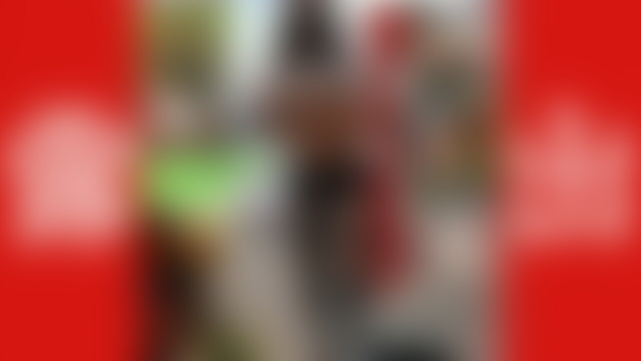 16分34秒
旧ファンクラブ2021年7月分前編です。
02:20のTwitter尺の動画が7本です。
3本がファンクラブ限定動画で4本はTwitterメインアカウントアップ分の顔モザイクをはずした動画です。 (2/2)