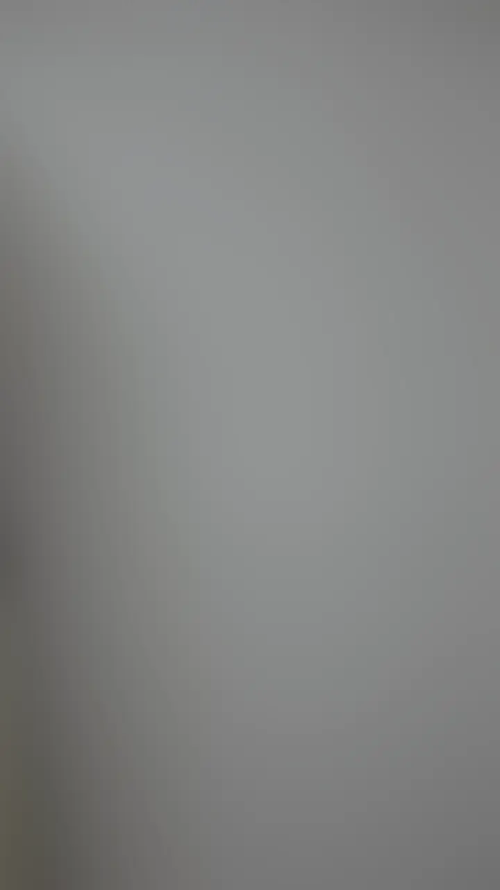 あどけない華奢な身体つきに純白の下着姿がたまりません。
コスプレを合わせてブラがはみ出てしまうのが気になる様子です。
ブラジャーを外すとぷっくりと膨らんだピンク色の乳首が丸見えになってしまいました!
背徳感たっぷりの幼いおっぱいちゃんは最高に興奮してしまいます。
続いてレースクイーンのコスプレにも着替えてもらった後はついに水着へのお着がえでです。
コスプレを脱いでから水着を確認すると、するりとパンティも脱いで念願のフルヌードになってくれました!
とても薄めの陰毛が最高でございます。 (2/2)