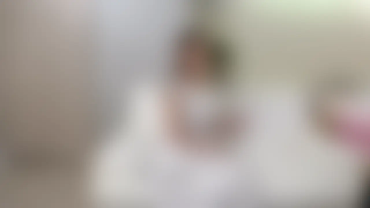 ハメ撮り交渉の面倒な所は「会おうよ!」で飲んでセックスできればOKって訳じゃない所です。
それだけならいけそうな子を何人も逃してきました。
訳わからん契約が発生するんだから当然です。ドン引きされます。
そんな中でも普通に、なんならいい感じに生活してるのにすんなりいける子もいたりします。
この子はまさにそれで、彼氏とのハメ撮りで超興奮したからという完全にノリな理由でOKが出ました。
普通に写真系SNSで非エロでやってる子です。
経験人数がだいぶ少ないのは聞いてましたが、撮影が始まるとエグい緊張具合。
そんな態度だとこっちも余計興奮してしまうのでめちゃくちゃしてやりました。
※他配信サイトやSNS等を含む二次使用、譲渡、転載、転売等は禁止します。
※コンテンツの無断転載等が発覚した場合、情報開示請求を行った後、著作権法に基づき厳しく対処いたします。
※プライバシー保護の為、本編動画内のみ顔出しです。
※動画は売り切れになる可能性がございます。
※レビューやコメントで本人の特定に繋がる書き込みはご遠慮ください。
※コンテンツ出演者成人確認済み
※出演者公開同意済み
※RE-UPLOAD FOR THIS MOVIE IS STRICTLY PROHIBITED.
※版權所有. (2/2)