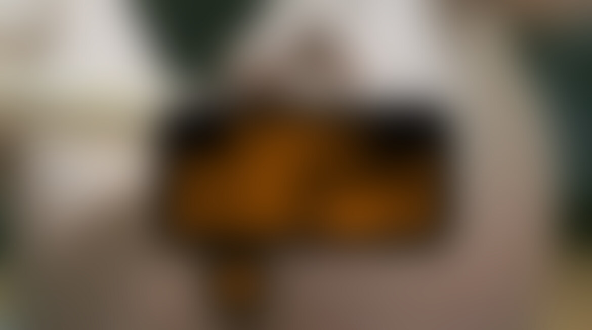 でか尻フェチにまんちょドアップ💦
動画の更新お待たせです。
今回は挿入部分まる見えのドアップ...!
指オナでくちゅくちゅいじった後は、潮吹きしながら汚いオホ声出てます🤐
かなりドアップなのでアナルまでしっかり見えちゃうのはほんまに恥ずかしい。。
育ったでか尻もあいまって、今までにない迫力になったので、そこも楽しんでもらえたら嬉しいです!! (2/2)