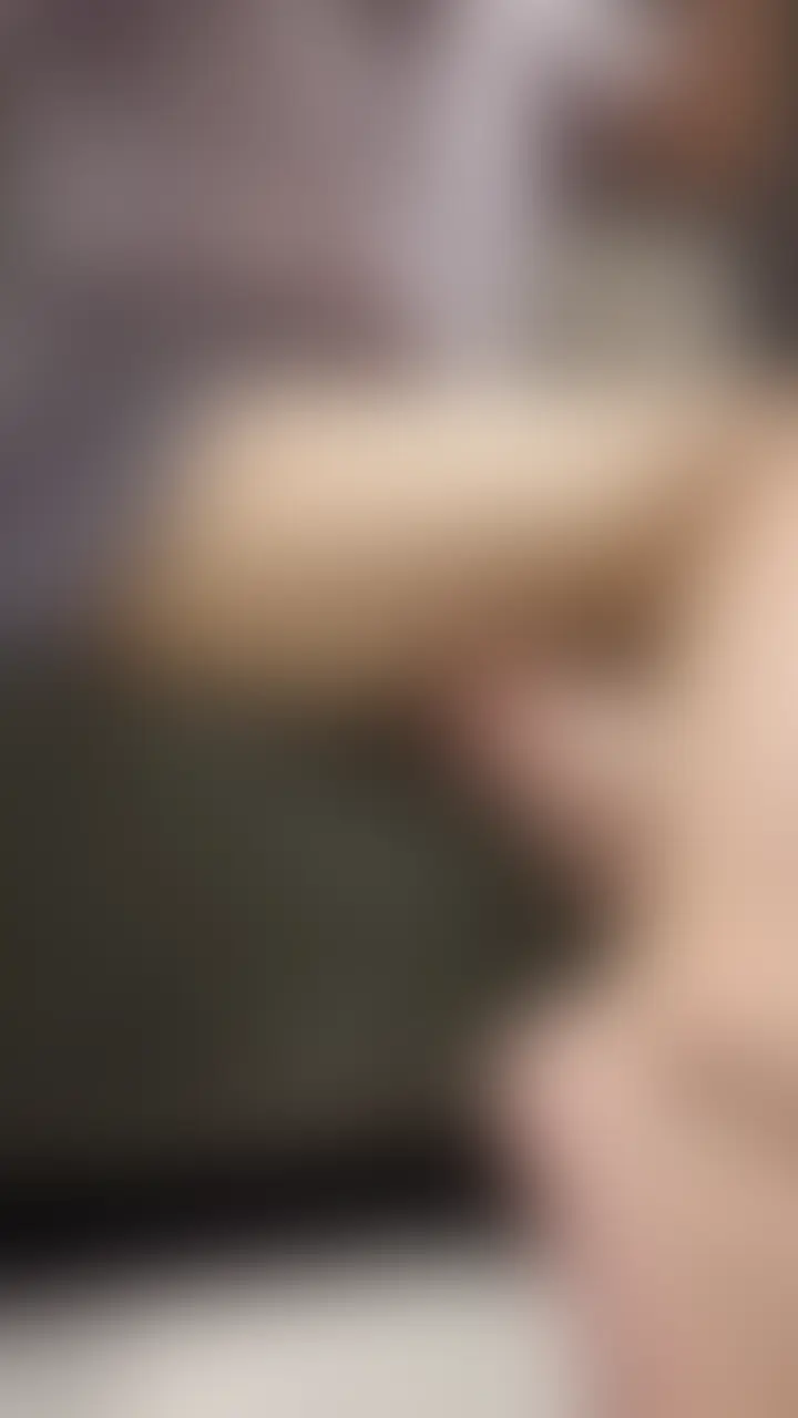 おっきなお尻丸出しでオナニーしちゃいました♡ (2/2)